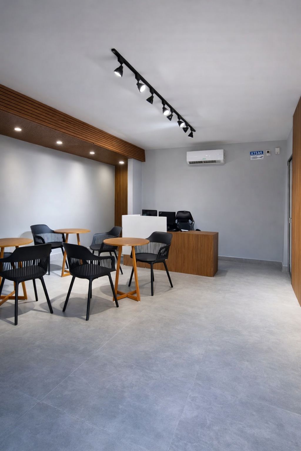 Lobby moderno do Nova Conexão Hub